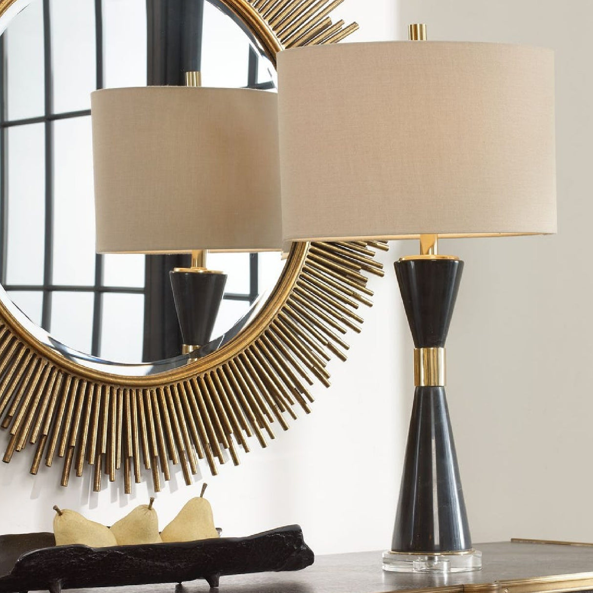 Hourglass Black Marble Table Lamp | Oroa.com