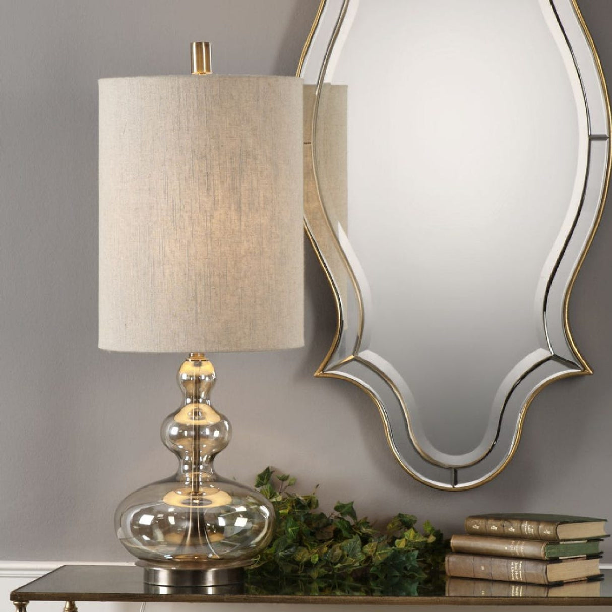 Wavy Amber Glass Buffet Lamp | Oroa.com