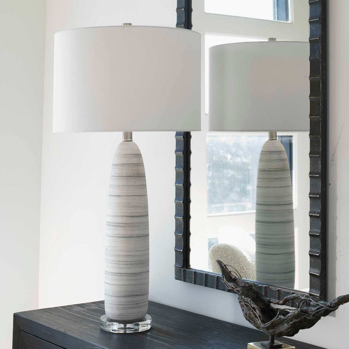 White Glazed Ceramic Table Lamp | Oroa.com