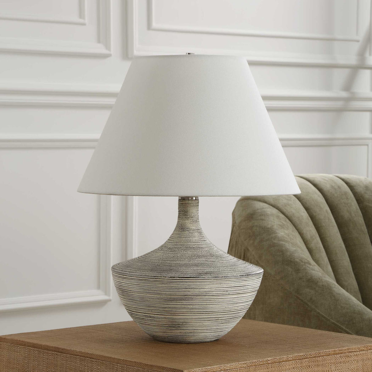 White Distressed Ceramic Table Lamp | Oroa.com
