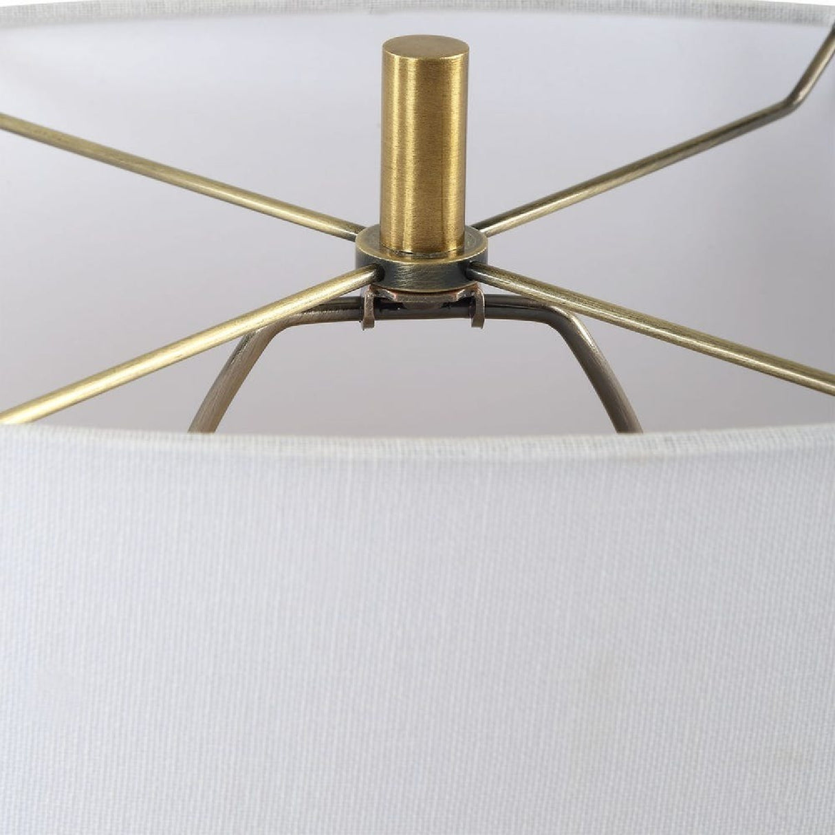 Black Iron Modern Table Lamp | Oroa.com