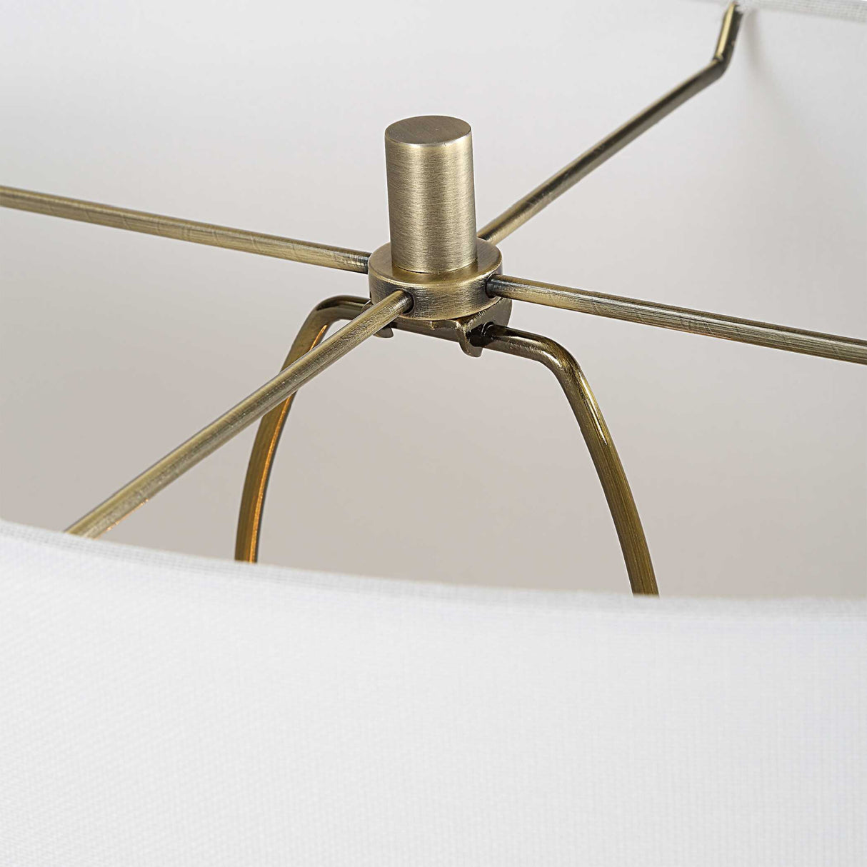White Dotted Porcelain Table Lamp | Oroa.com