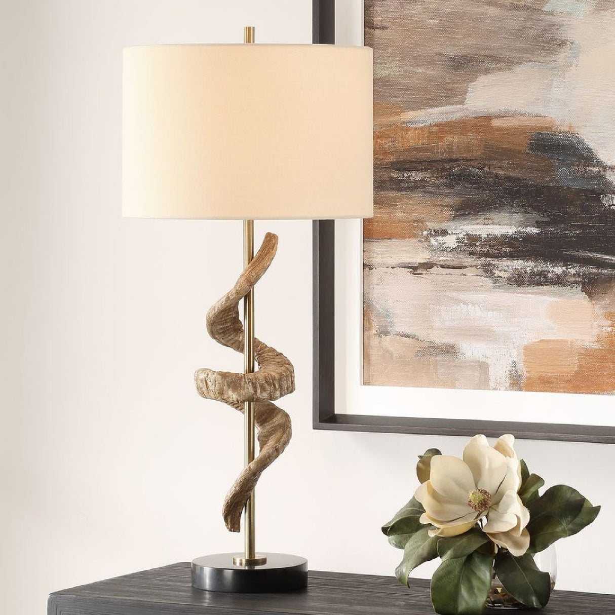 Horn-Inspired Base Table Lamp | Oroa.com