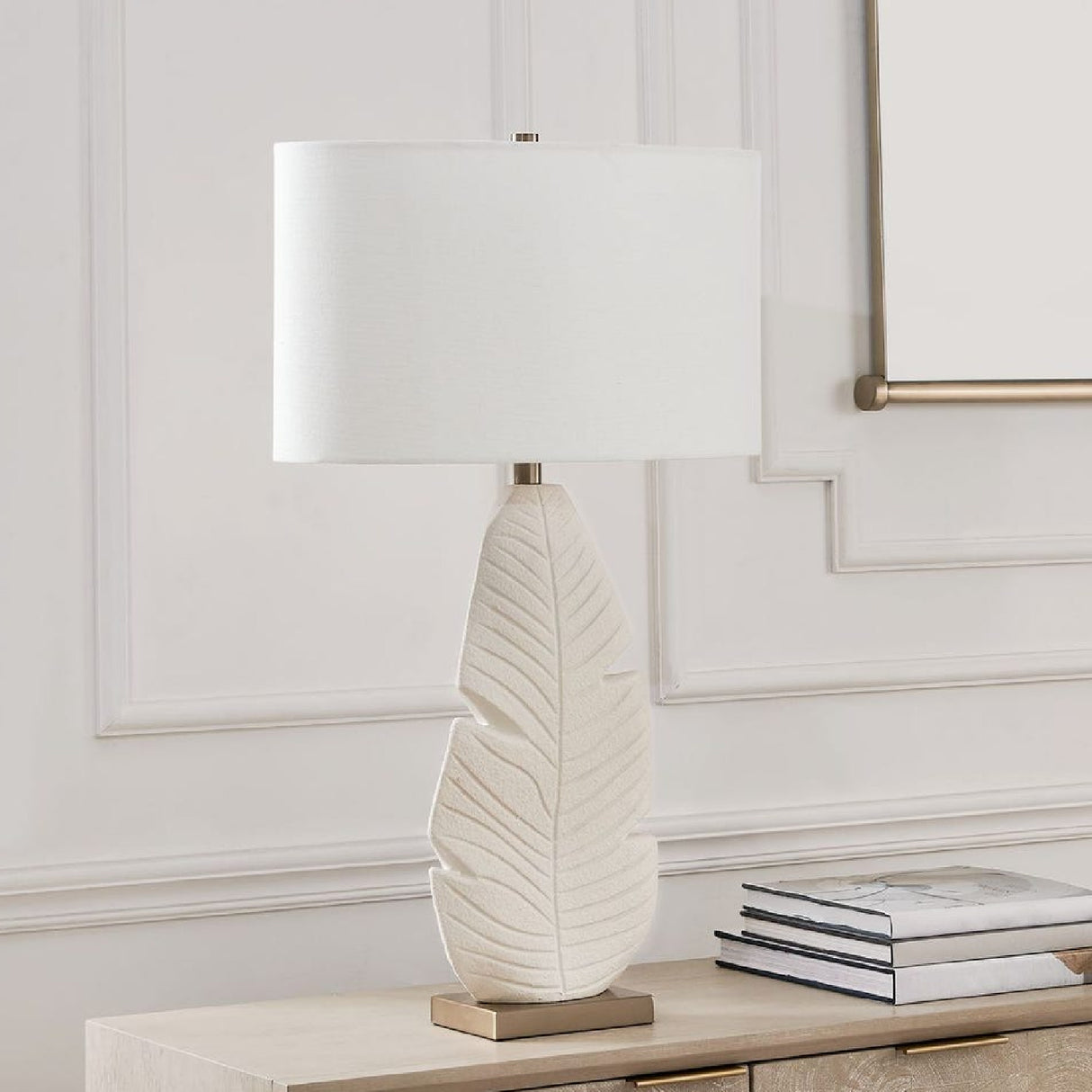 Matte White Ceramic Table Lamp | Oroa.com