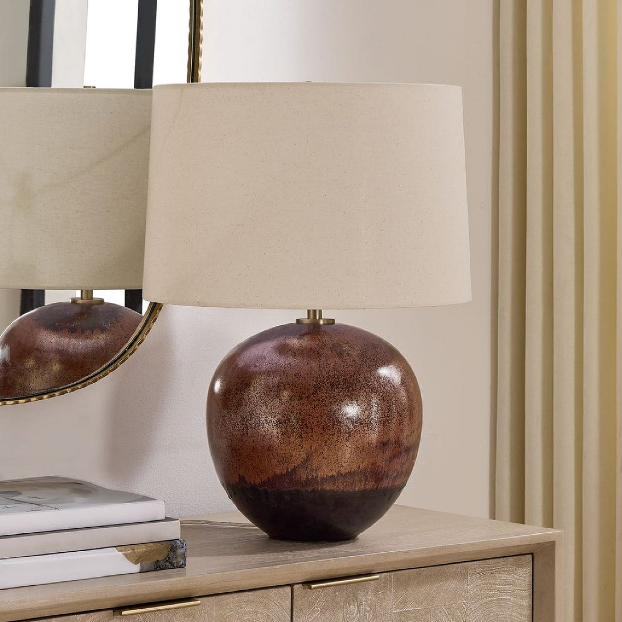 Spherical Brown Table Lamp | Oroa.com