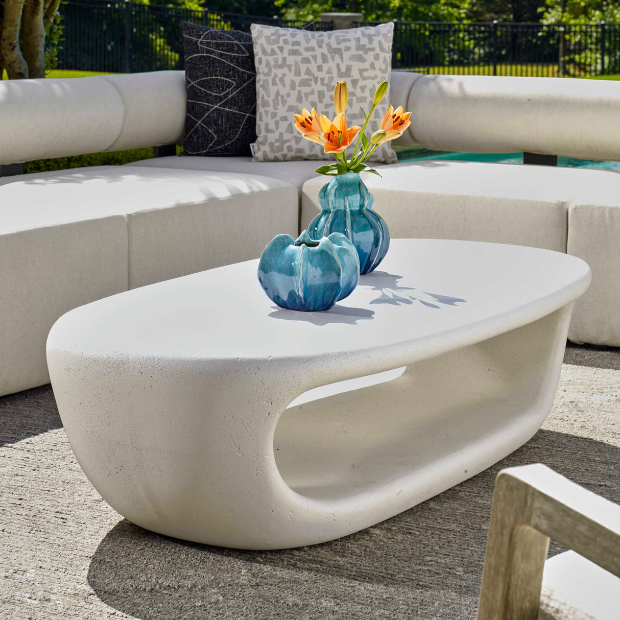White Concrete Indoor/Outdoor Coffee Table | Oroa.com