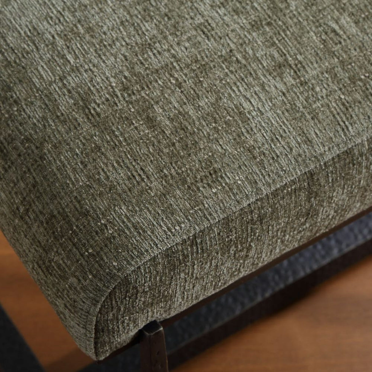 Iron Framed Bench S | Oroa.com