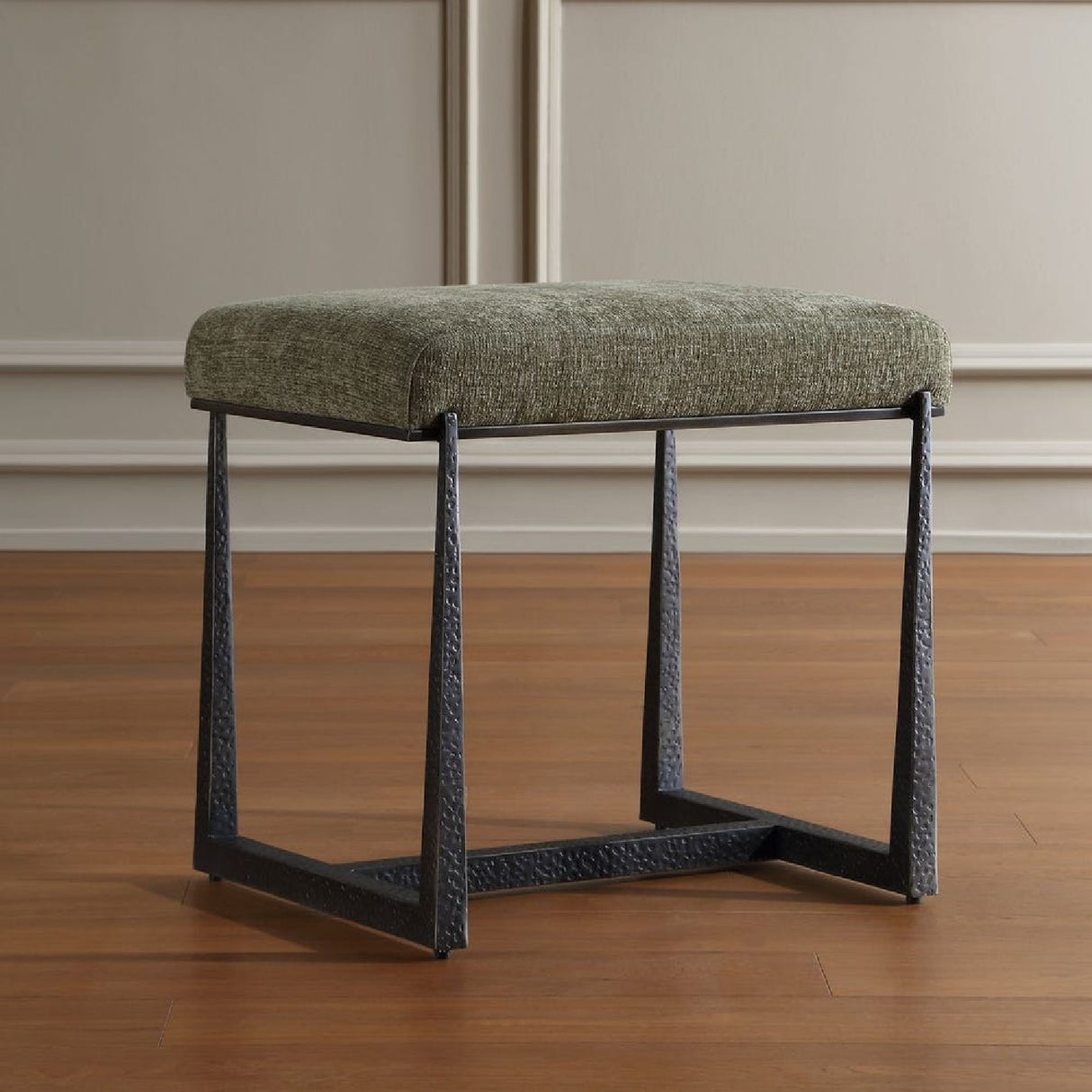Iron Framed Bench S | Oroa.com