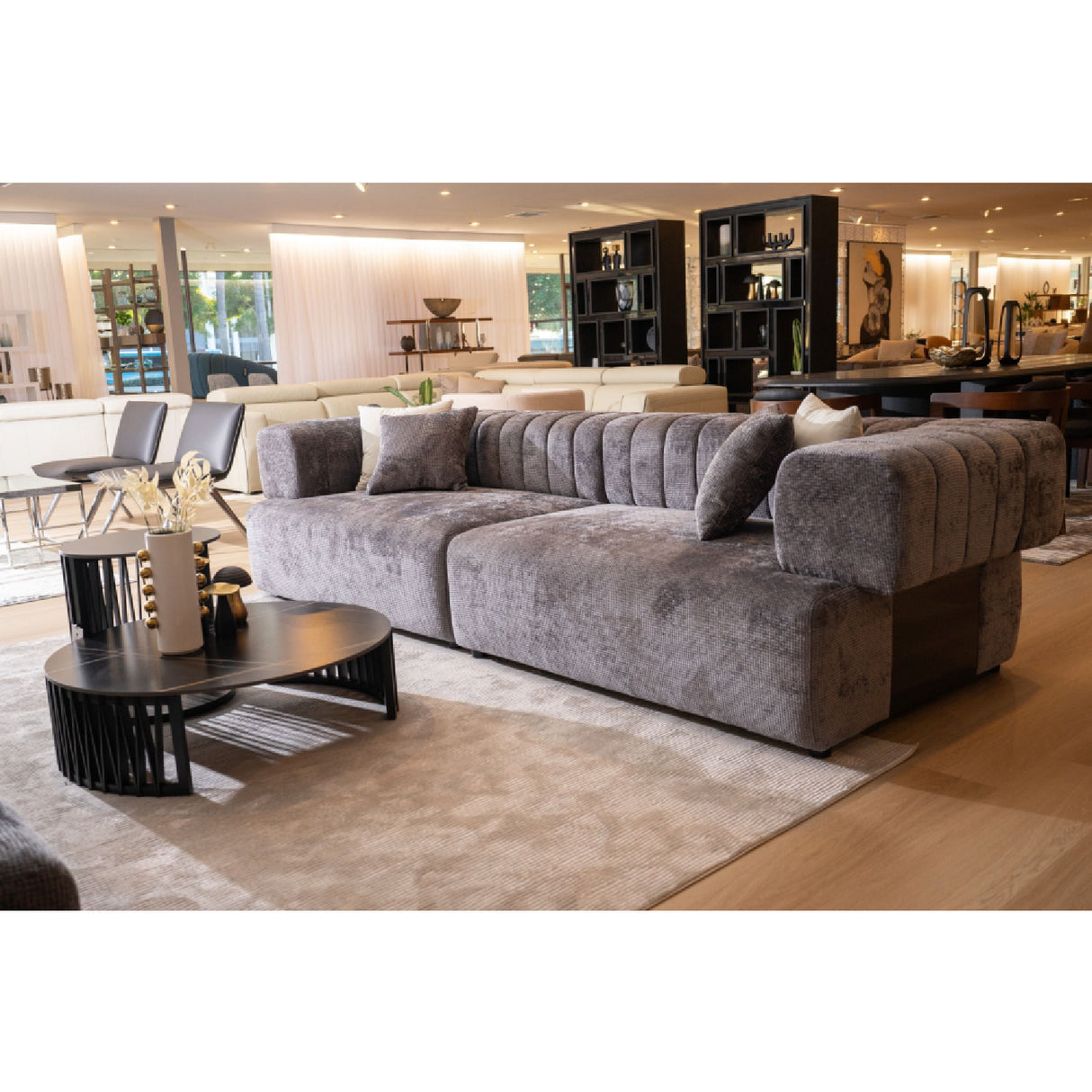 Square-Armed 2-Piece Sofa | Oroa.com