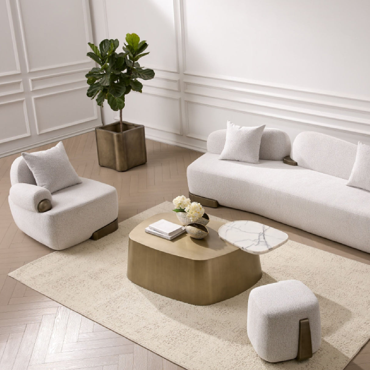 White Right-Armed Accent Chair | Oroa.com