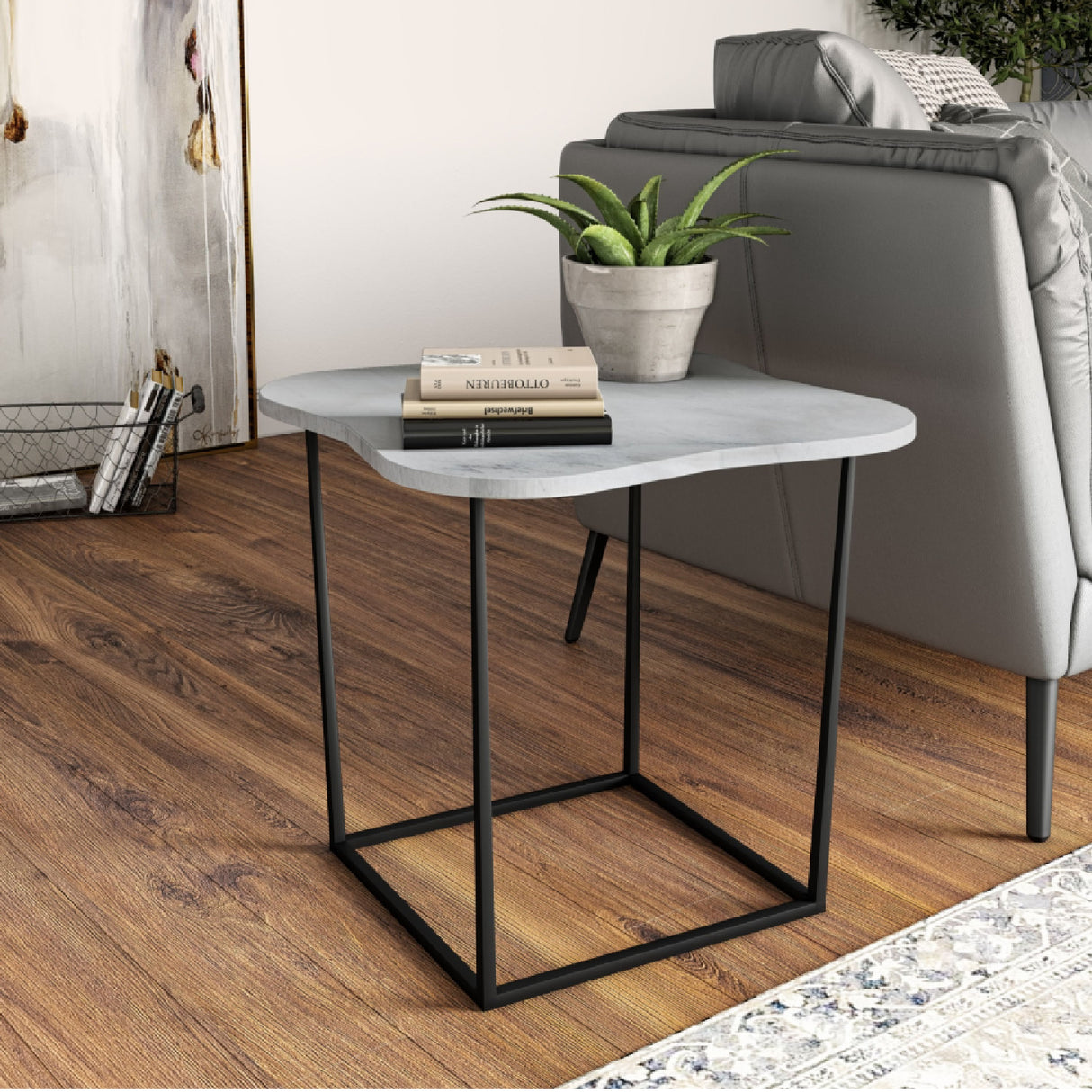 Organic-Shaped White Marble End Table | Oroa.com
