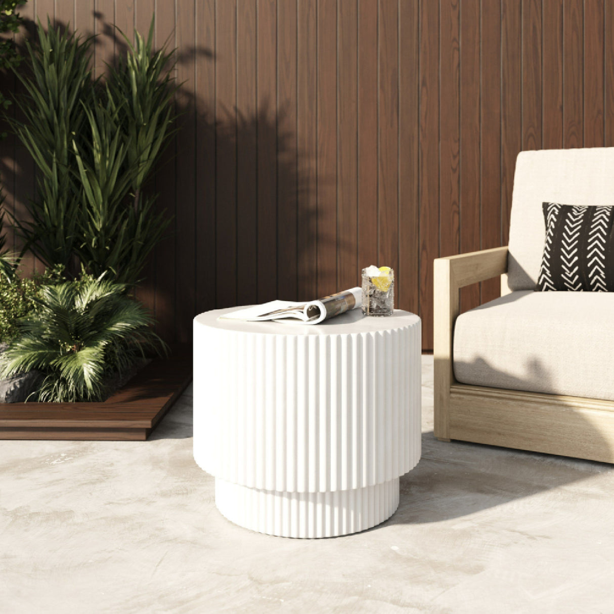 Concrete Round End Table | Oroa.com