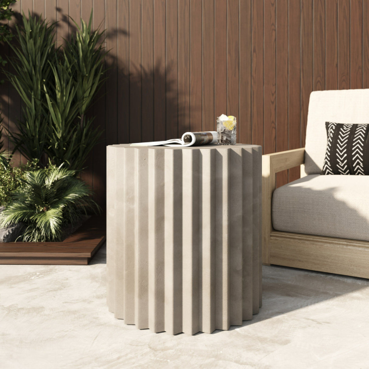 Ribbed Cylindrical End Table | Oroa.com
