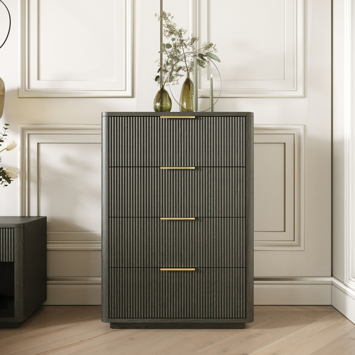 Reeded Wood 4-Drawer Chest | Oroa.com