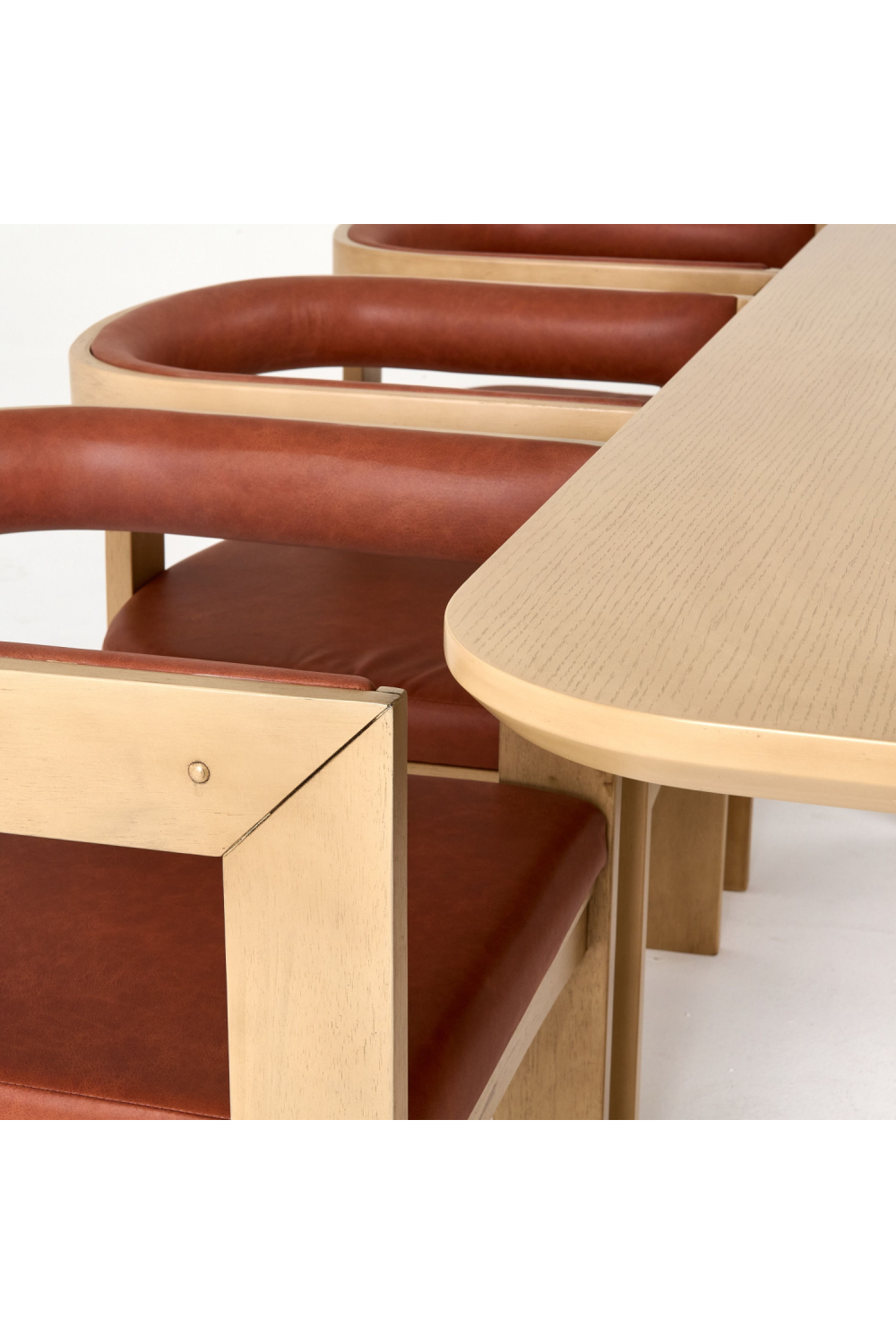 White Oak Veneer Dining Table | Oroa.com