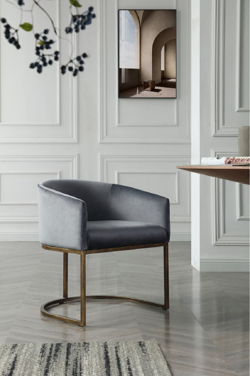 Cantilevered Curved-Back Dining Chair | Oroa.com