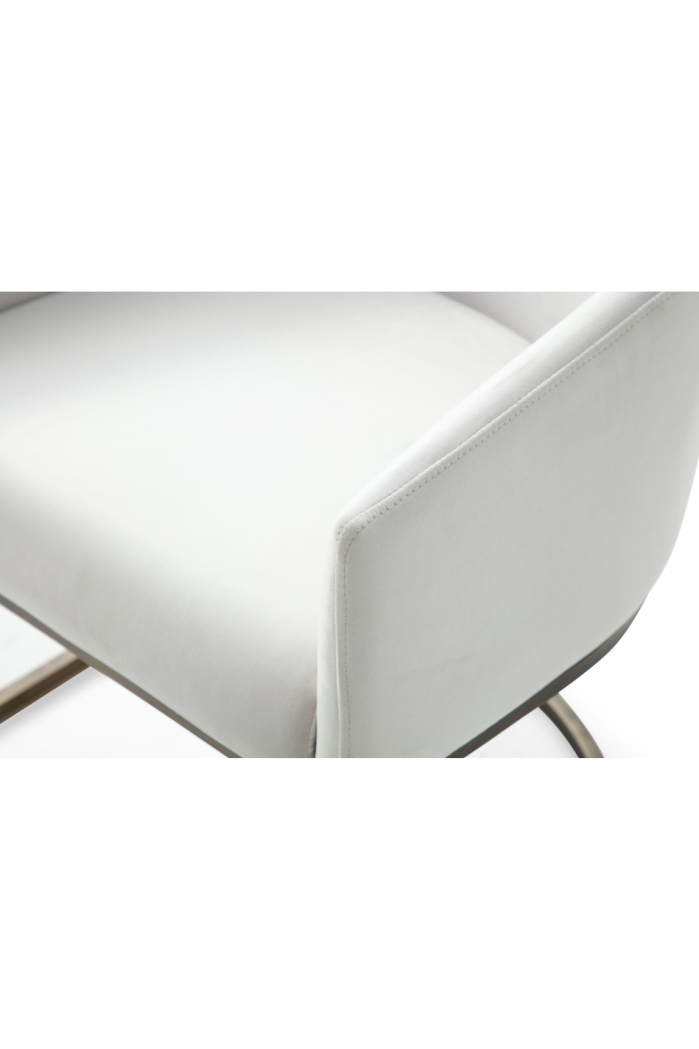 Cantilevered Curved-Back Dining Chair | Oroa.com