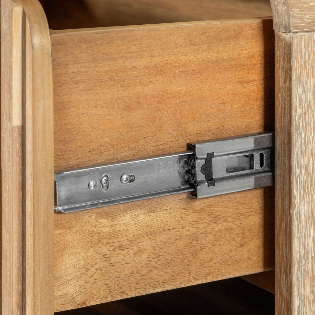 Natural Oak 4-Drawer Chest | Oroa.com