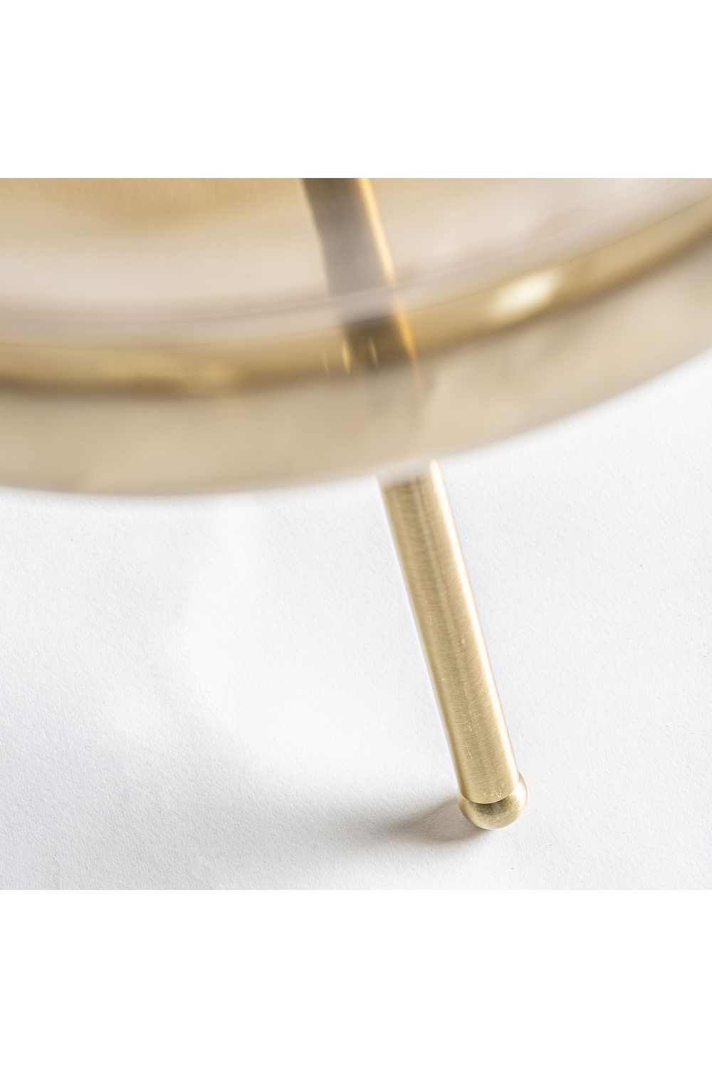 Gradient Gold Tripod Table Lamp | Oroa.com