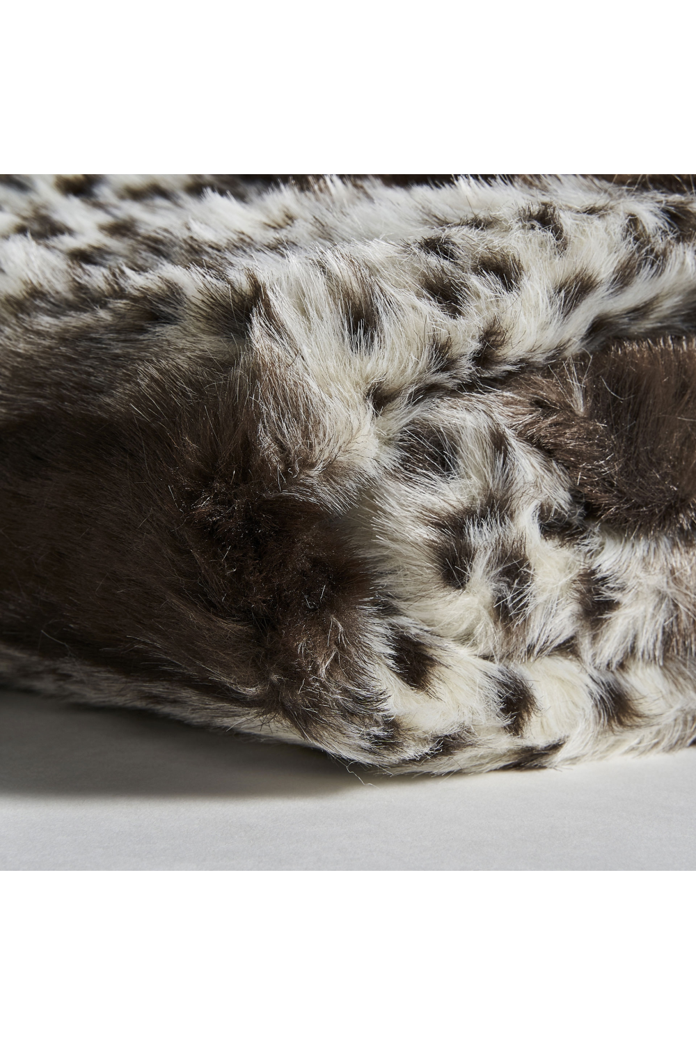 Spotted Microfiber Throw Blanket | Oroa.com