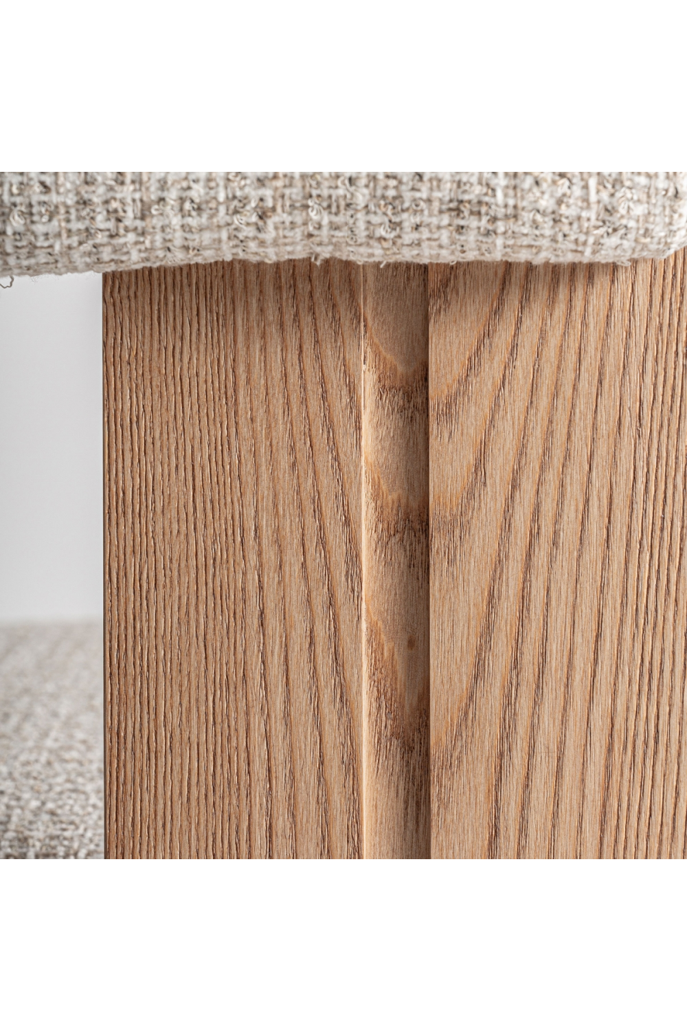 Natural Oak Curved Accent Chair | Oroa.com