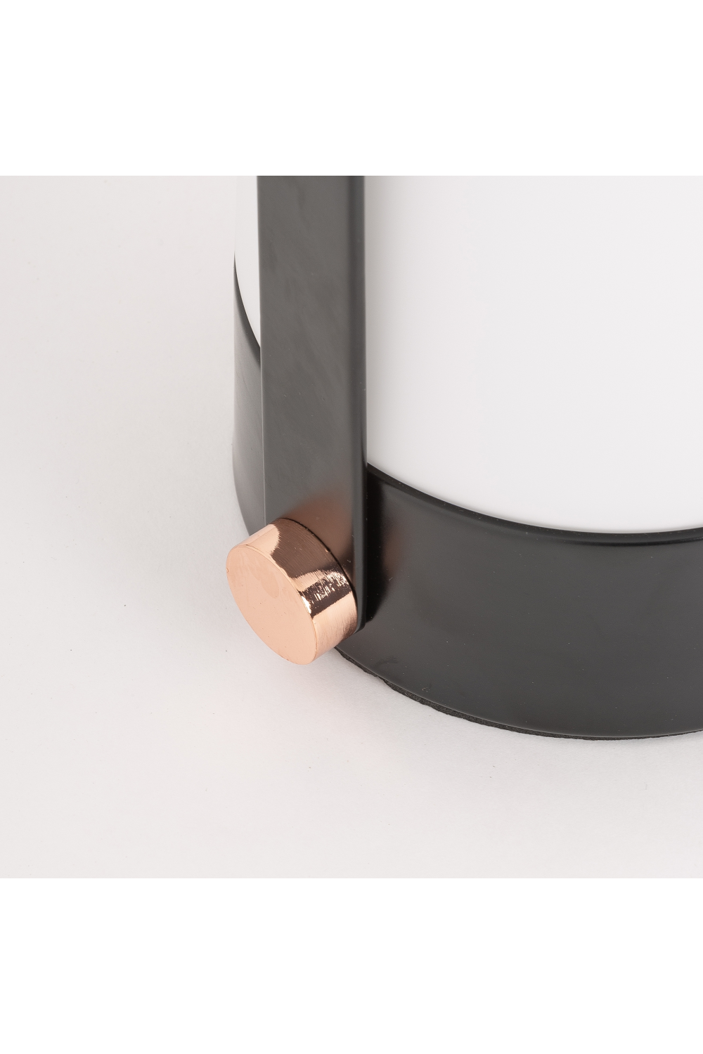 Black Handle Table Lamp | Oroa.com