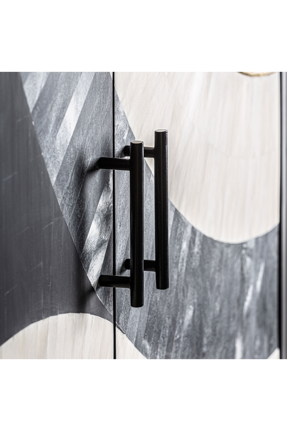 Patterned 2-Door Cabinet | Oroa.com