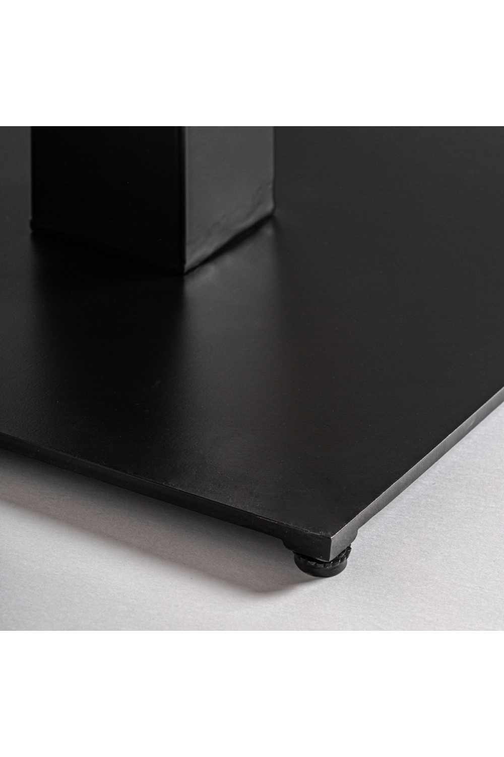 Black Acacia Bar Table | Oroa.com