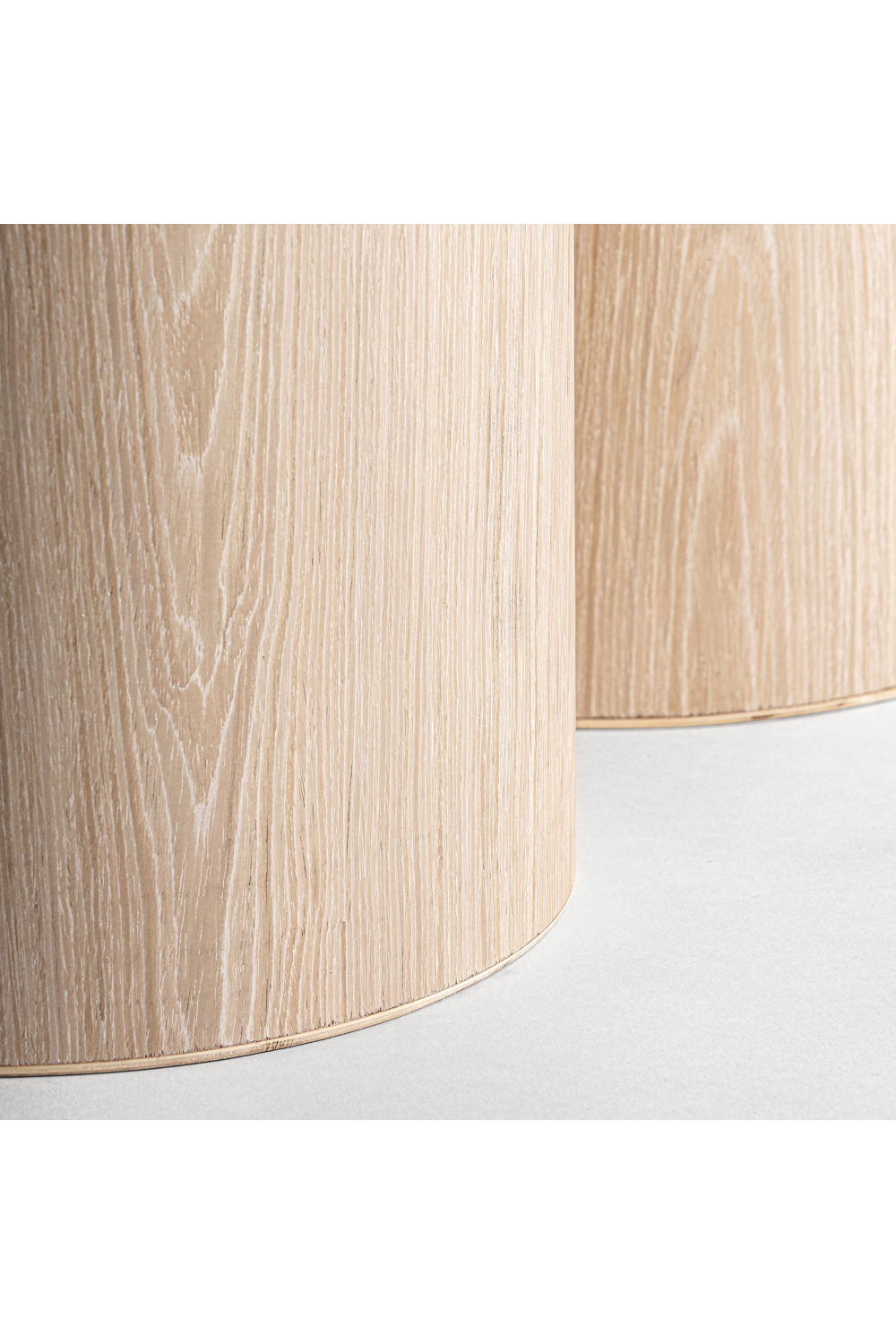 Cream Oak Round Dining Table | Oroa.com