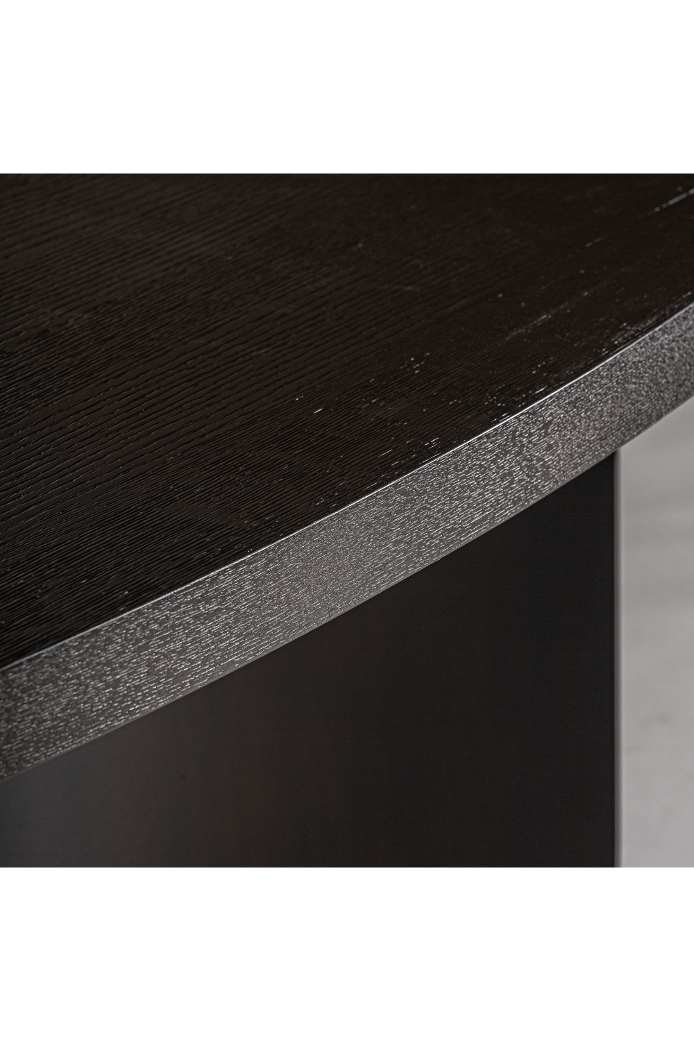 Brown Oak Oval Dining Table | Oroa.com