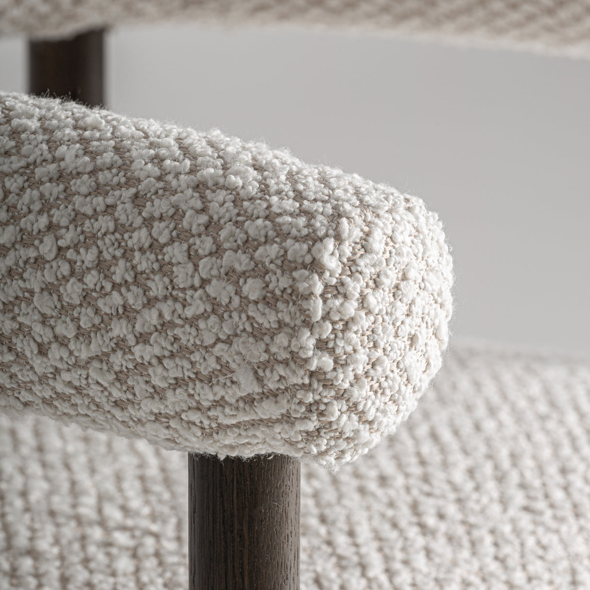 Ash Framed Curve Accent Chair | Oroa.com