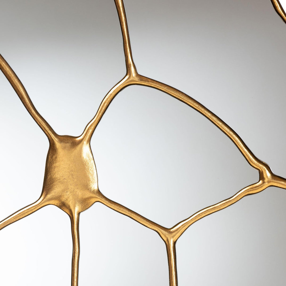 Hospitality furniture - Gold Flower Accent Wall Mirror - www.oroatrade.com | Oroa.com