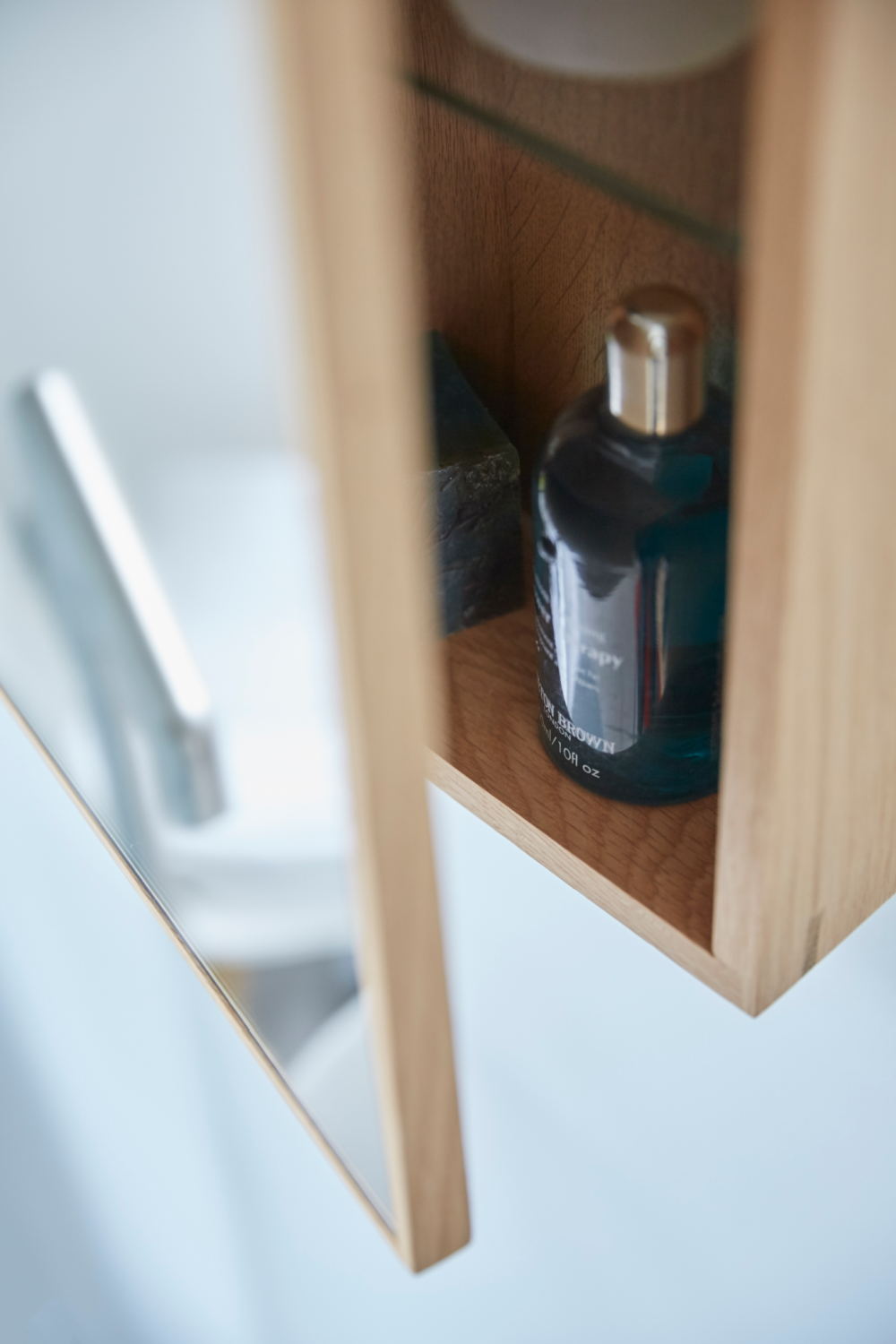 Oak Bathroom Cabinet with Mirror | Oroa.com