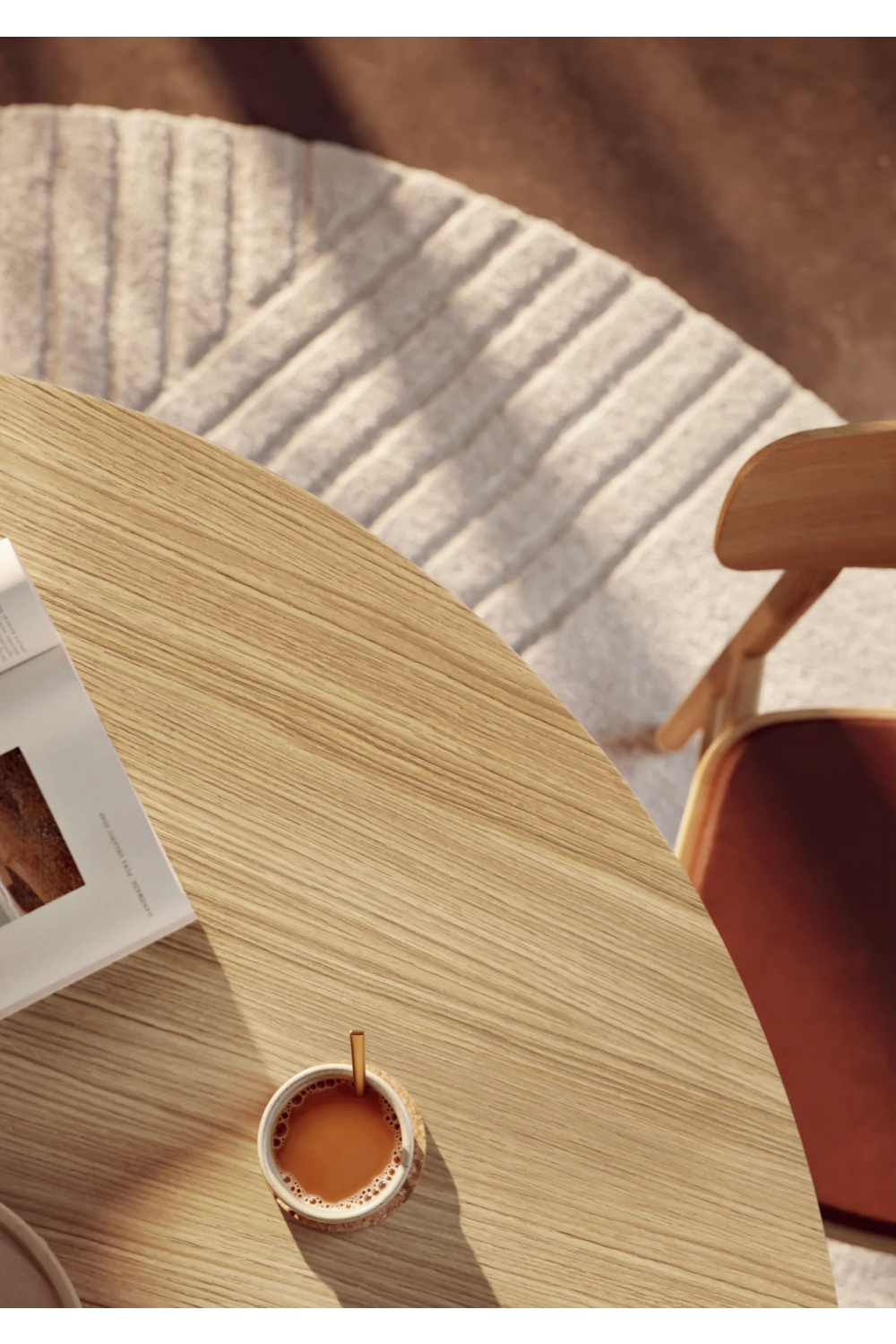 Round Pedestal Dining Table | Oroa.com