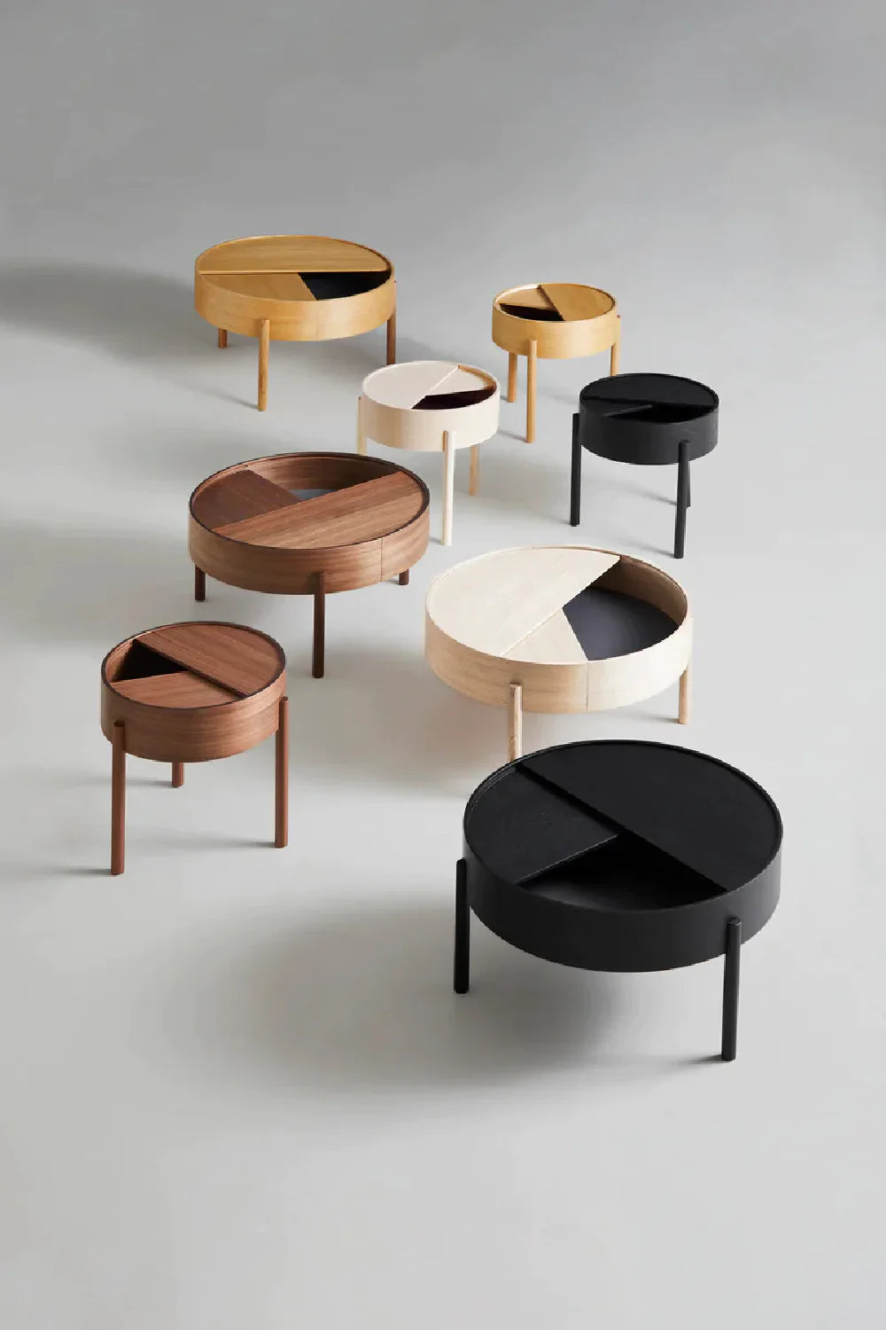 Contemporary Round Coffee Table M | Oroa.com