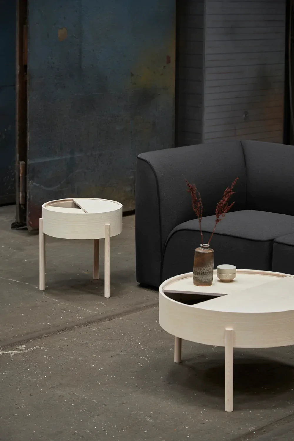 Contemporary Round Side Table | Oroa.com