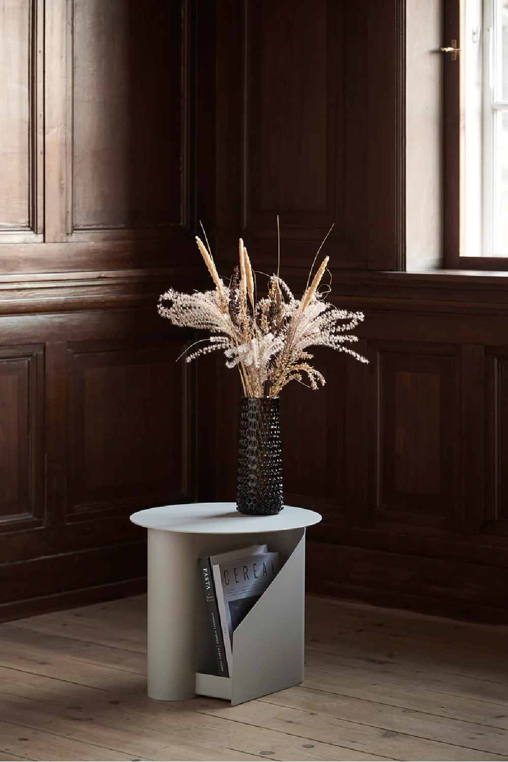 Metal Modern Side Table | Oroa.com
