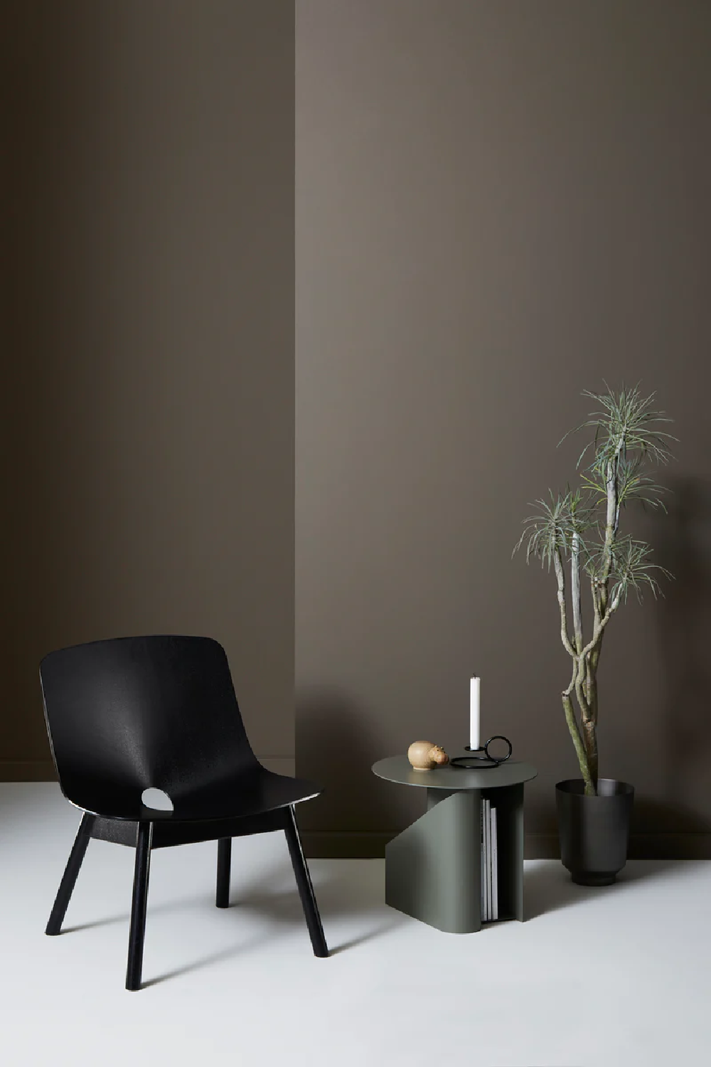 Metal Modern Side Table | Oroa.com