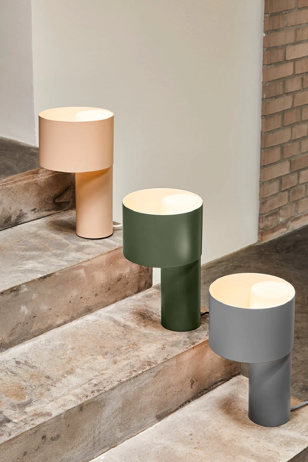 Graphical Modern Table Lamp | Oroa.com