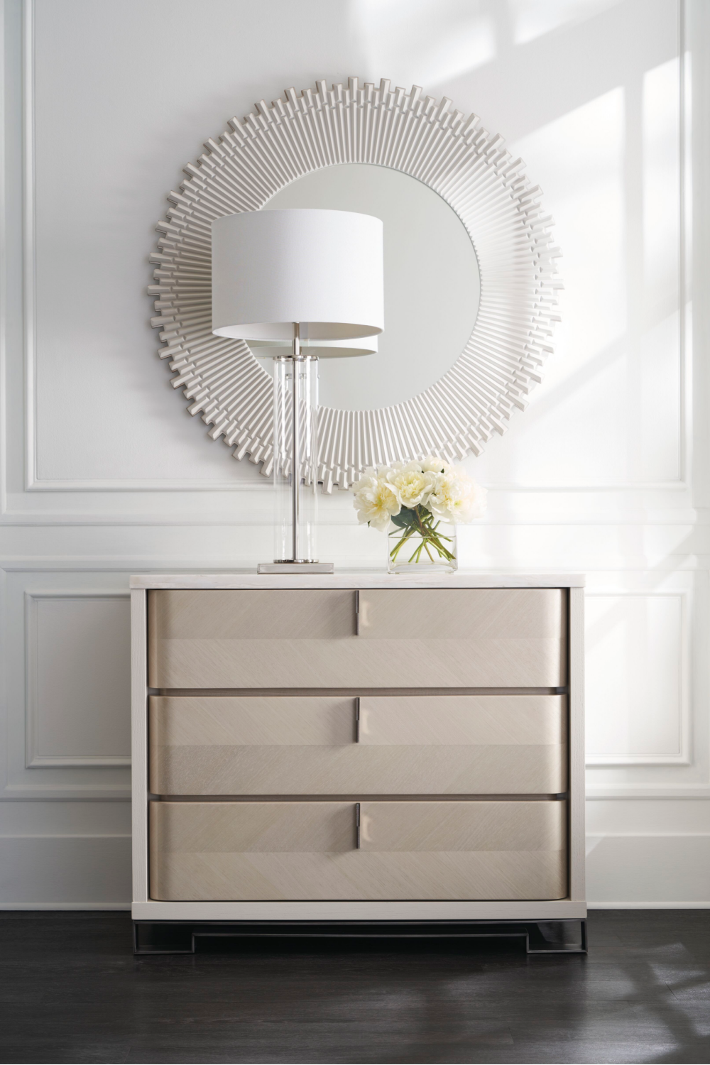 Crenulated Round Mirror | Oroa.com