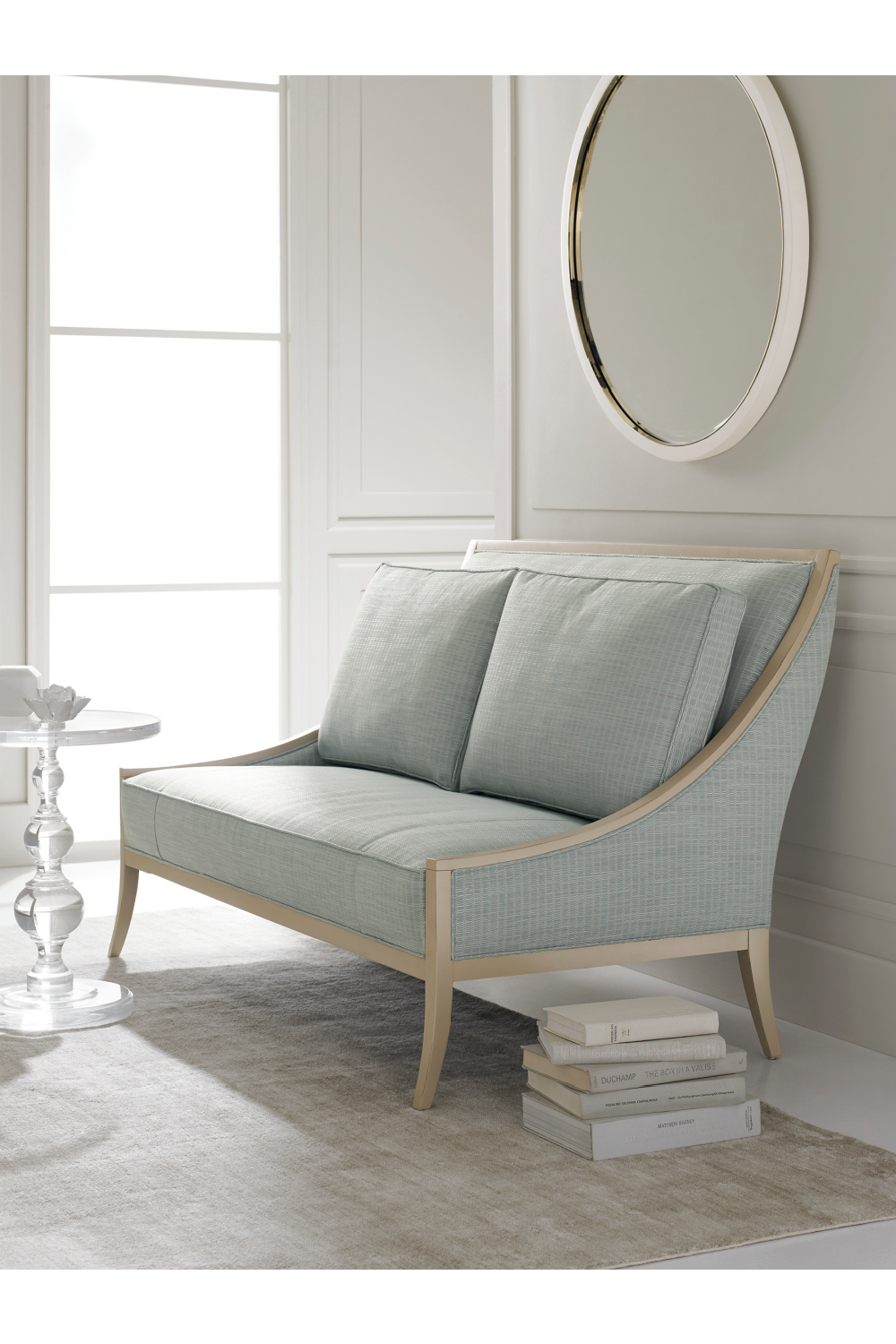 Acrylic Sculpted Side Table | Oroa.com