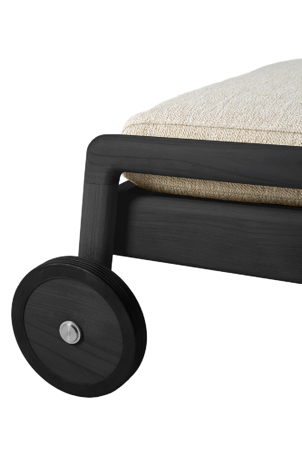 Black-Framed Outdoor Adjustable Lounger | Oroa.com