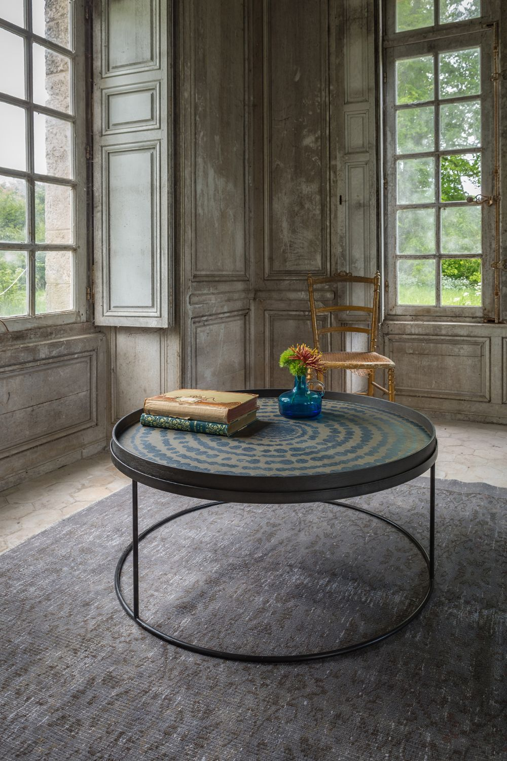 Round Tray Coffee Table | Oroa.com