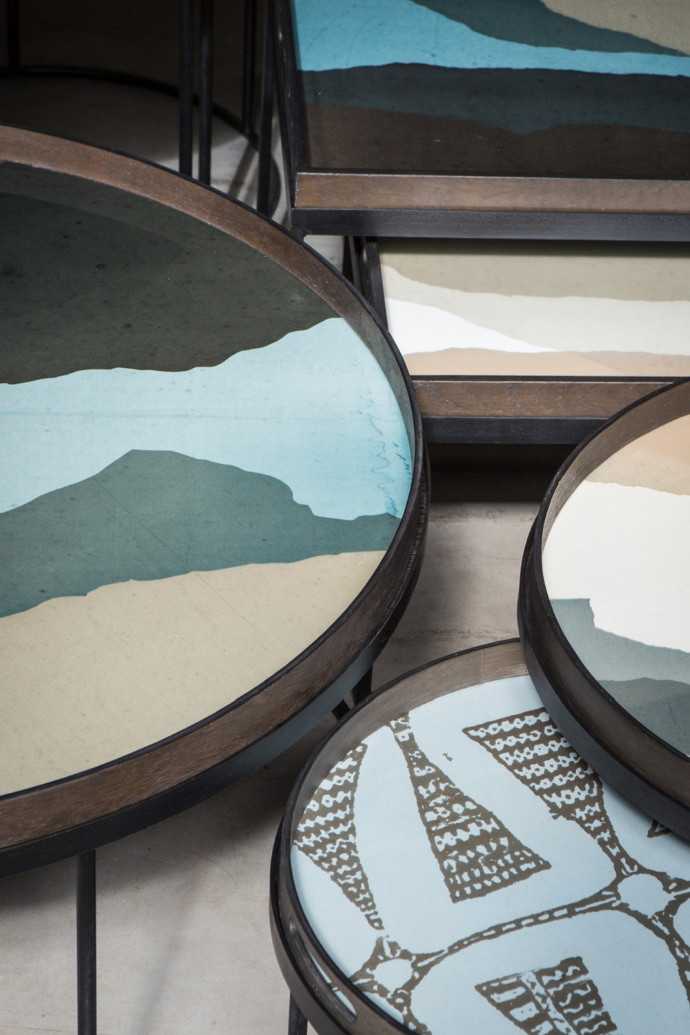 Round Tray Coffee Table set (2) | Oroa.com