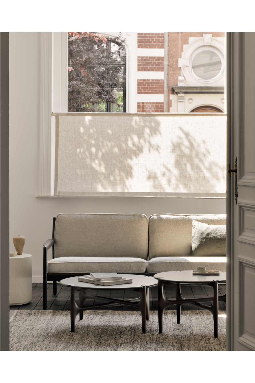 Modern Scandinavian Sofa | Oroa.com