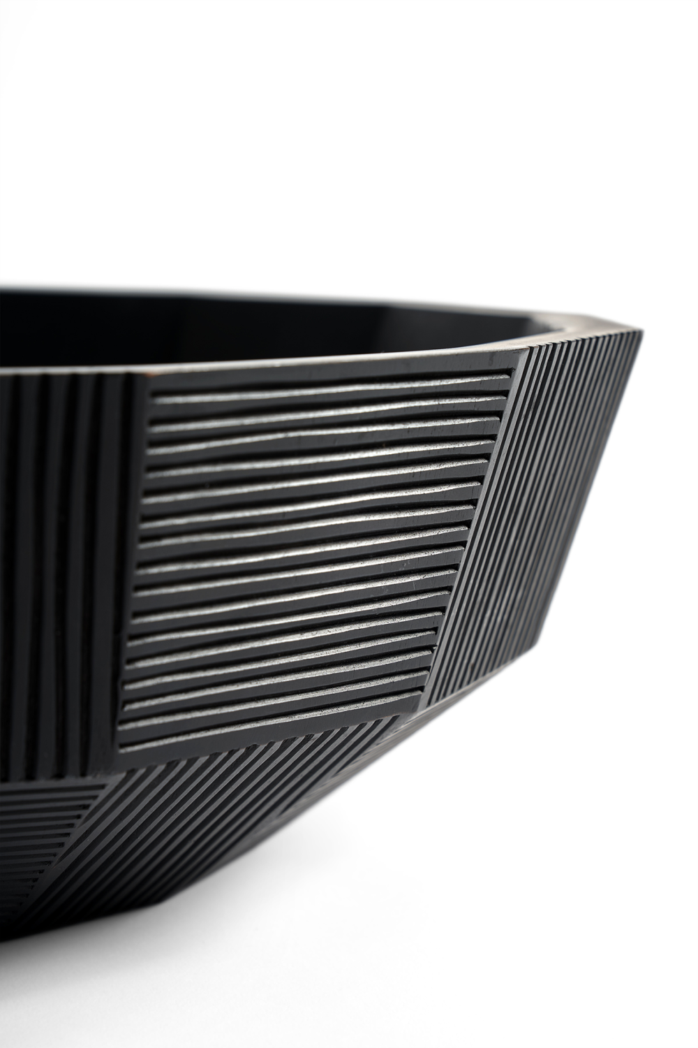Black Mahogany Modern Bowl | Oroa.com