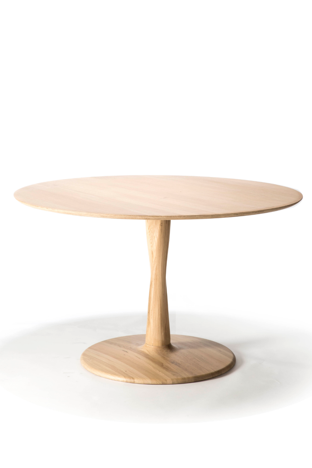 Pedestal Dining Table | Oroa.com