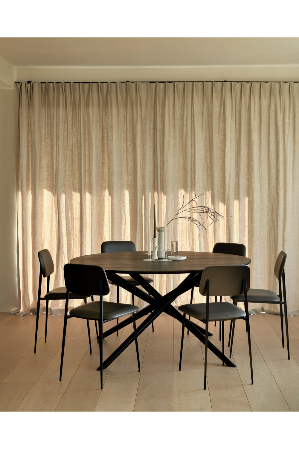 Round Black Oak Dining Table | Oroa.com