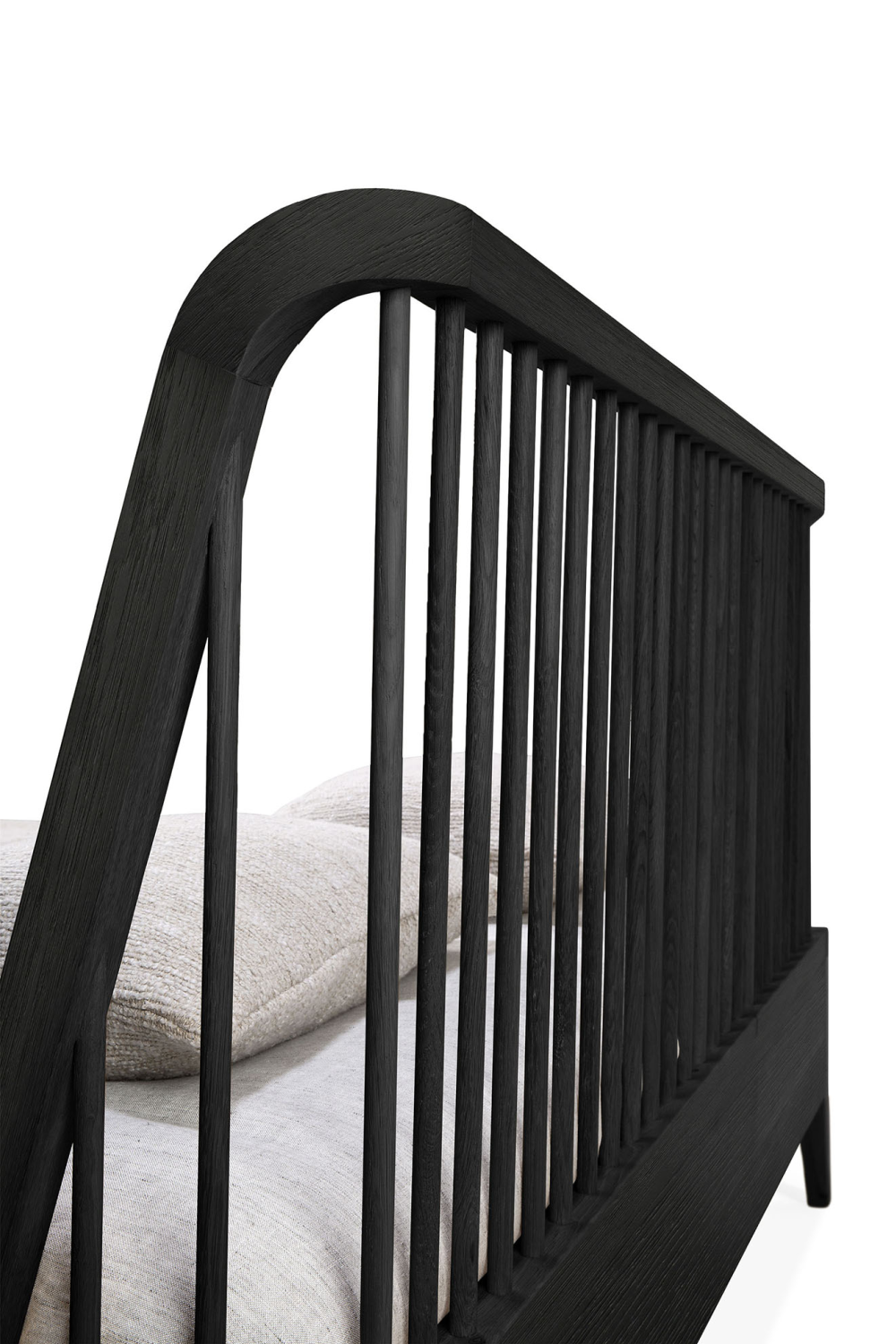 Black Solid Oak Bed | Oroa.com
