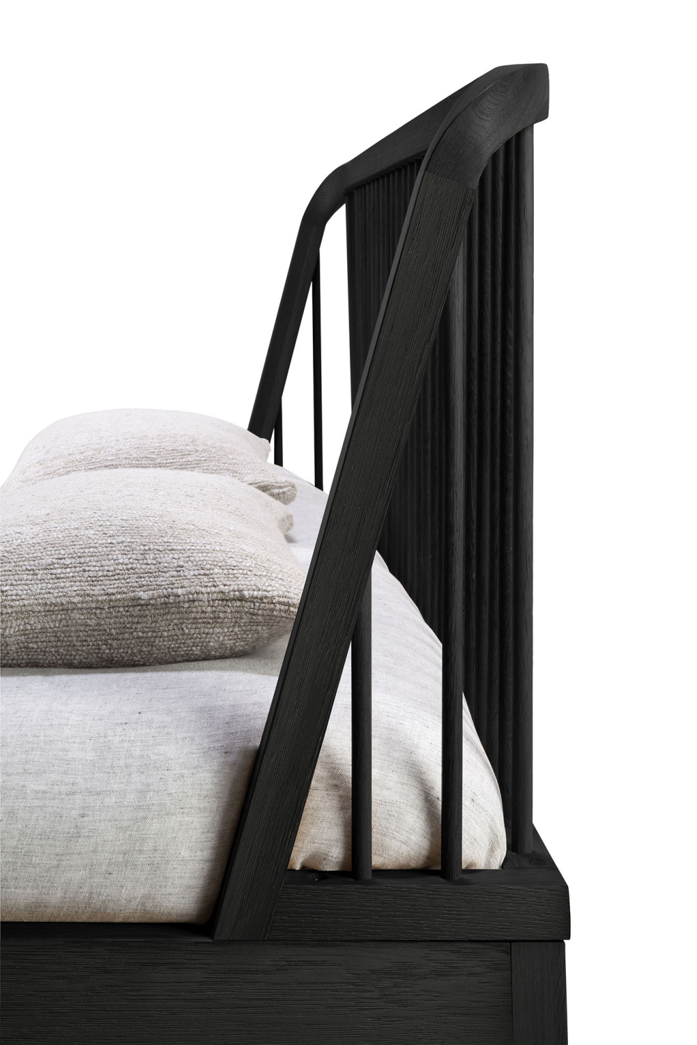 Black Solid Oak Bed | Oroa.com